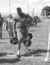 F) Farmers Walk Der Farmers Walk ist eigentlich keine Disziplin der Highlandgames, aber für das Publikum