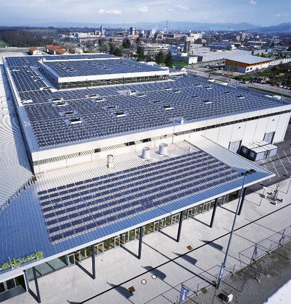 Beispiele Stadt Freiburg: Solaranlage Messe Smart Green Tower