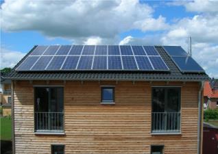 Wärmebedarfdecken miterneuerbarenenergien Solar Heizen Solarthermie Strom