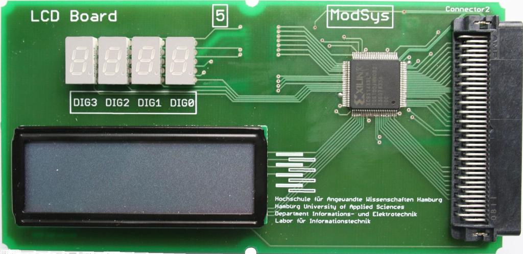 2.3.4. LCD Board (LCDB) Das LCD Board ist ein reines Anzeigeboard. Es enthält ein zweizeiliges, je 16-stelliges alphanumerisches LCD-Display und eine 4-stellige 7-Segment LED Anzeige. 2.3.4.1. LCD-Display Das LCD-Display basiert auf dem LCD-Controller SPLC780A1.