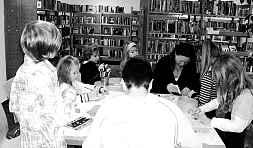 Bruck i. d. OPf. - 4- Nr. 11/09 Marktbücherei Vorlesestunde für Kinder am Freitag, den 13.11.2009 um 16.30 Uhr Den Abschluss der Aktionswoche Deutschland liest.