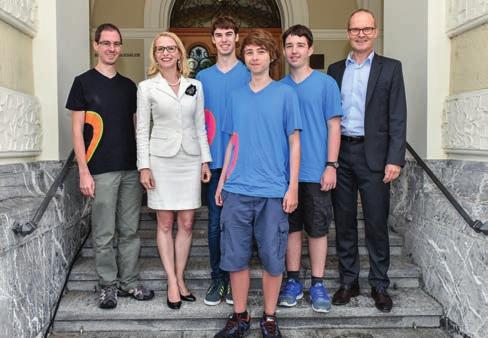 Liechtenstein-Tag der Internationalen Physik-Olympiade 2016 Anlässlich der Internationalen Physikolympiade (IPhO 2016) reisten im Juli rund 400 Schülerinnen und Schüler sowie rund 100 Begleitpersonen