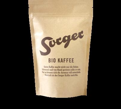 BIO KAFFEE SORTIMENT Für unseren Bio Kaffee verwenden wir ausschließlich hochwertige Kaffeebohnen, welche sorgfältig ausgesucht und traditionell per Trommelröstung zu harmonischen Blends vereint