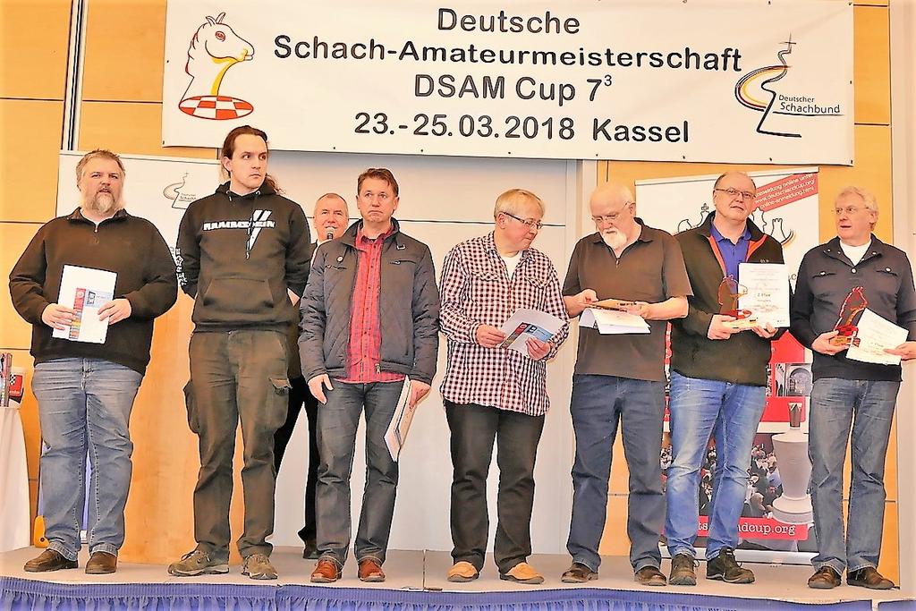 Die Sieger der B-Gruppe v.r.n.l.: 1. Ralf Schöngart, SF Buxtehude, 4,0 P (bereits vorqualifiziert), 2. Thomas Wille, Velberter SG, 4,0 P, 3. Wolfgang Weiler, Godesberger SK, 4,0 P, 3.