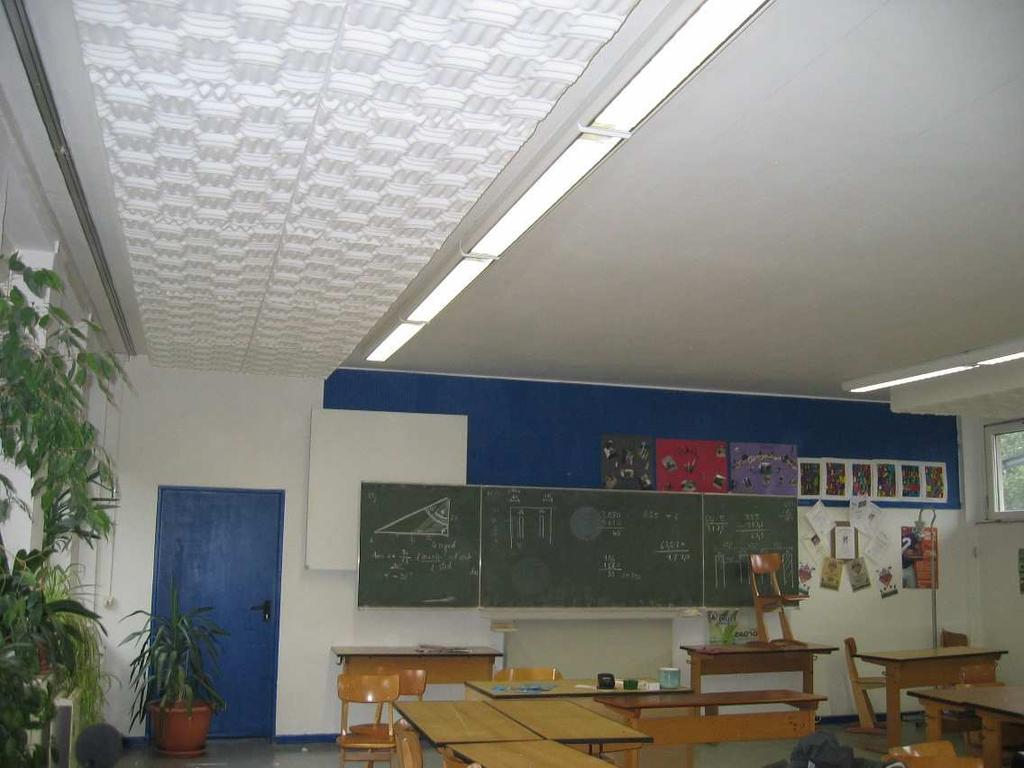 Bernhard-Adelung-Schule Nachhallzeit T [s] 2 1,5 1 0,5 0 BAS Raum 18 nach Absorbereinbau 63 125 250 500 1000