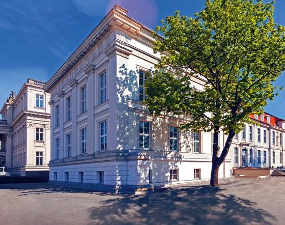 Hier befinden Sie sich in bester Gesellschaft: in unmittelbarer Nähe zu Staatsoper, Deutschem Historischen Museum, Humboldt-Universität, Museumsinsel, Humboldt Forum im Berliner Schloss und