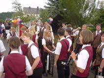 Stadtmusikorchester mitgestaltet, welches aus Musikern (fast) aller Musikvereine des Stadtgebietes gebildet wurde. Nach der Schützenfestsession, in Bontkirchen, Adorf und vom 7. bis 9.