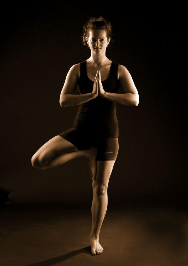 trainerinnen lake yoga workshop // Anita Anita Gaisberger Anita Gaisberger Anita ist 1977 in Neumarkt am Wallersee geboren und auch dort aufgewachsen. Nach meiner Ausbildung zur dipl.