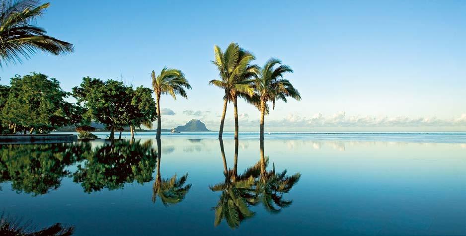 Paradiese der Sinne. Die grüne Insel Mauritius bietet mehr als viele andere Urlaubsziele. Landschaften, die einen reizvollen Kontrast zwischen vulkanischen Bergmassiven und Sandstränden bilden.