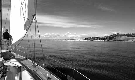 Die Praxis für die Segel- und Motorbootausbildung findet am Starnberger See in Bernried statt. Die Segelsaison dauert vom 01. Mai bis zum 29.