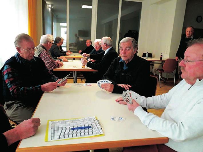 Freizeit & Geselligkeit: Die städtischen Clubs Senioren-Skatclub 93 No Smoking städt.