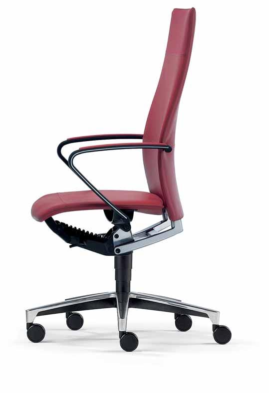 This picks up the sweep of the backrest and simply invites you to lean back all in tune with the size of the user as the chair can be