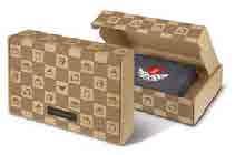 Passend für nahezu alle Taschen bietet HALFAR diesen versandfähigen Karton in 4 Größen an.