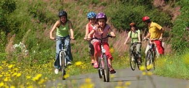 MOSEL RAD TOUREN 2019 23 Kids on tour Unsere Familienradtour von Trier bis Traben-Trarbach bietet ein aufregendes Programm. Erleben Sie gemeinsam mit Ihren Kids spannende Radtage an der Mosel.