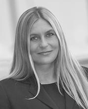28 Autorenverzeichnis Adriana M. Nuneva ist Leiterin des Bereichs Global Marketing & Communications bei der Heidelberger Druckmaschinen AG.