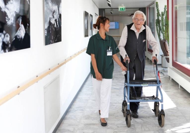 in Alters- und Pflegeheimen dedica-fachkongress Innovationen in der Langzeitpflege Dr.med.