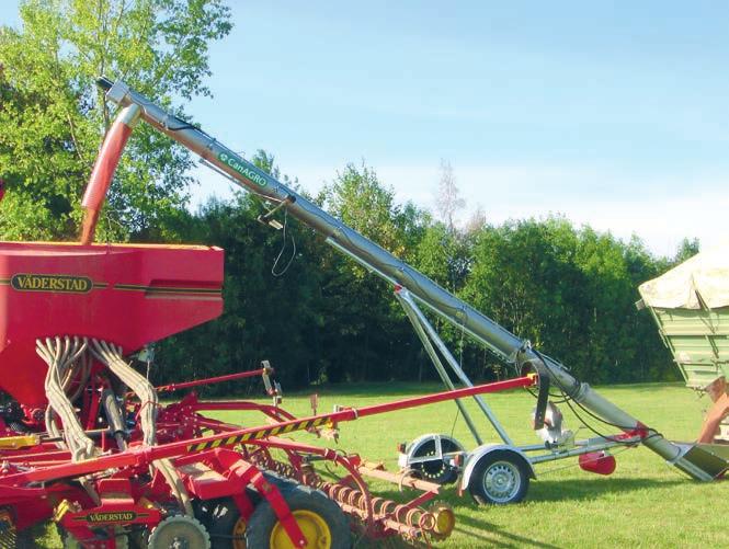 Fahrbare Überladeschnecken mit einer Länge von 8 m können auch innerbetrieblich als Alternative z.b. zum Verladen von Getreide auf LKW genutzt werden.