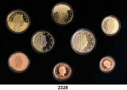 102 AUSLÄNDISCHE MÜNZEN Luxemburg 2328 Kurssatz 2002 (8 Werte) EURO-Cent bis 2 EURO Im Originalholzetui...PP Orig.