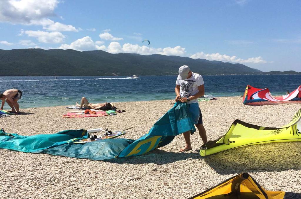 Hier gibt es ausgezeichnete Windvoraussetzungen: Kite Größe 12 bis 14 m2,