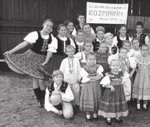 Z RAKÚSKA Ingrid Žalneva Rozmarín je symbolom životnej sily V tomto roku oslavuje detský folklórny súbor desiate výročie svojho založenia.