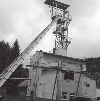 600 metrov. V minulých storočiach sa tu ťažili rôzne vzácne nerasty. Zviezli sme sa na najnižšie poschodie, kde koncom 40. a v 50. rokov minulého stor.