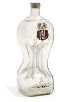 33 cm Spende von Annemarie Goldschagg 300 400 94 Deckelpokal Böhmen, um 1850 Annagelbes Glas. Passiger Walzenschlifffuß mit Kerbschliff.