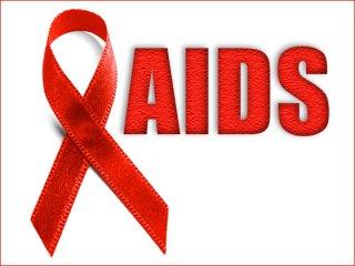 Entwicklungsgeschichte von Octaplas Seite 3 q AIDS Epidemie begann Mitte 1970er q 1980 HIV ausgebreitet in 5 Kontinenten (Nord-, Südamerika, Europa, Afrika, Australien) q 1984