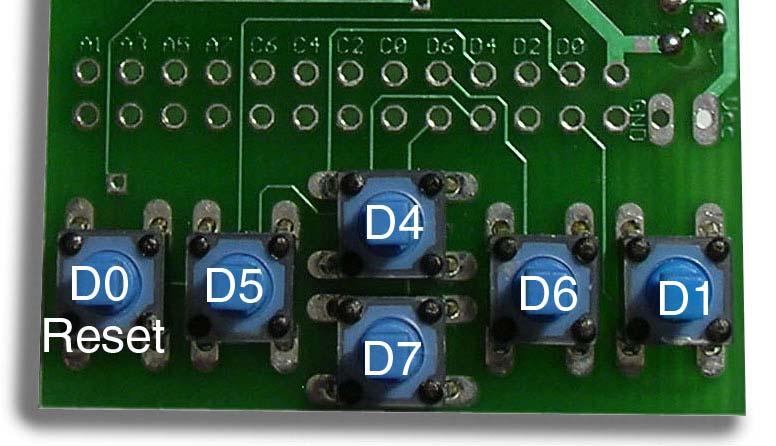 Die Tasten des D072 /G0 Die Taster vom Modul D072 sind bereits mit Port D verbunden (Belegung siehe Foto links).