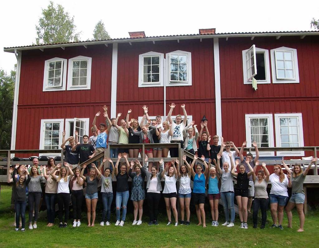 Sommerfreizeit in Sjövik / Schweden Wir, 33 Jugendliche im Alter von 14-17 Jahren und 7 Betreuer, sind vom 29. Juli - 11. August nach Sjövik in Schweden gefahren.