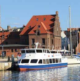 UNSERE SCHIFFE WISMAR In der Hansestadt Wismar, deren wunderschöne Altstadt zum UNESCO Weltkulturerbe gehört, haben wir drei Schiffe für Sie im Einsatz: MS HANSEAT Die MS Hanseat bietet Hafen- und