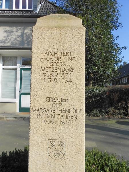 1921 bildete er mit dem Architekten Jakob Schneider eine Arbeitsgemeinschaft. Am 08. Januar 1934 erhielt Metzendorf eine Ehrung durch den Oberbürgermeister Reismann-Grone.