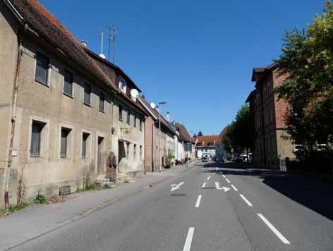 Besigheimer Straße 1772-76 angelegte Chaussee, die den historischen Ortskern am westlichen Rand tangiert.
