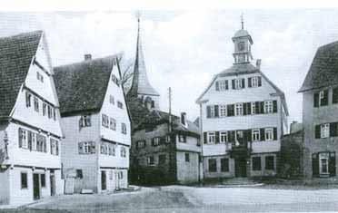 Historische Bauten und Räume (1/2) Die Überlagerung des historischen Katasterplans von 1832 mit dem heutigen Katasterplan zeigt, dass sich der historische Ortsgrundriss des Kerns von Kirchheim nach