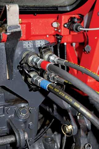 Die hydraulische Steuerung Stehen genügend Steuergeräte traktorseitig zur
