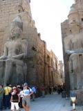 Tag 5 Auf der Ostseite des Nils gelegen, besichtigen wir den Luxor-Tempel, den Sie