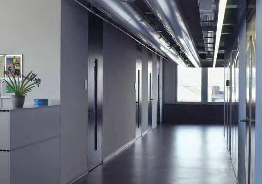 BEISPIEL: KORRIDORBELEUCHTUNG MIT LED (ZÜRICH) Pilot-Projekt Hochhaus / Verwaltungsgebäude (2005) Korridor 1 mit Leuchtstofflampen T 5, 35 Watt, konstante Dimmung der EVG auf 60%, um verlangten 100