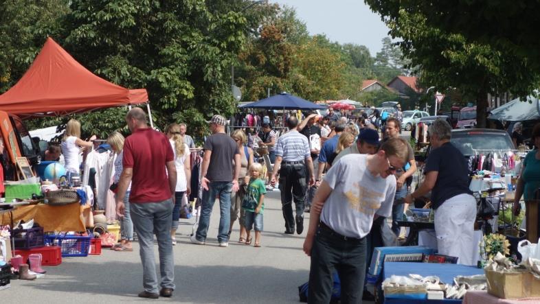 Bilder vom Flohmarkt 5.