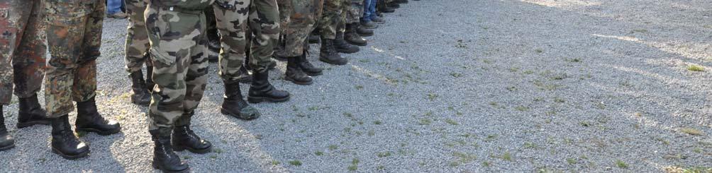 34 Reservisten und aktive Soldaten aus dem gesamten Bundesgebiet und Frankreich und ein Angehöriger der US-Army starteten in Uniform und mit 10 Kilo Gepäck. 35 zivile Teilnehmer traten an.