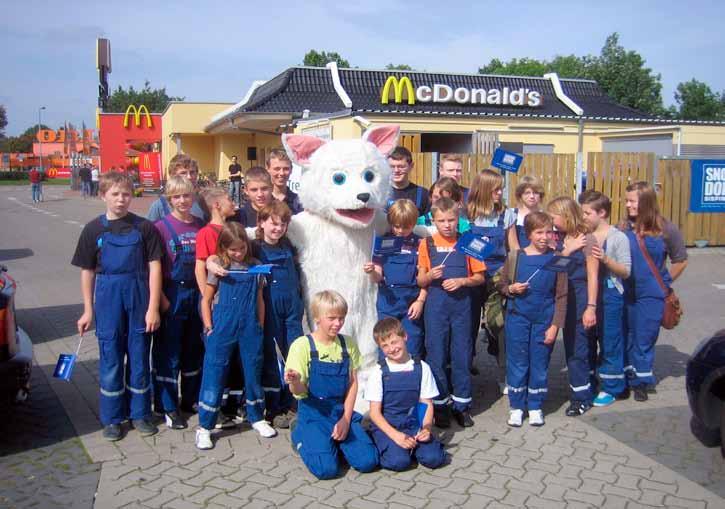 Spiel ohne Grenzen bei McDonald s in Wunstorf.