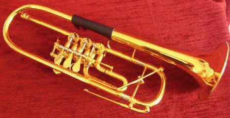 : 22906 1590,00 Bb- Konzerttrompete 900 Handgefertigtes einteiliges Gms- Schallstück handgebogen, Oberfläche versilbert/ vergoldet, Ns-