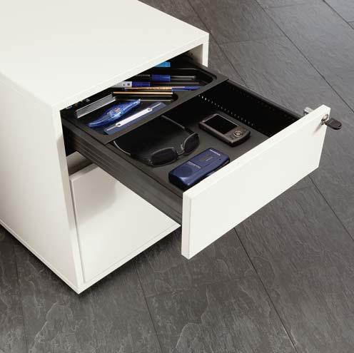We d like to recommend equipping your drawers with the ingenious, foldable organisational helper and the suitable non-slip mats.