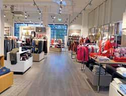 Der Multibrand-Label-Store bietet auf über 6.000 m 2 Verkaufsfläche mehr als 300 Marken von A bis Z, darunter auch Eigenmarken des Einkaufsverbandes KA- TAG.