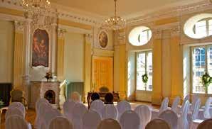 ELEGANTES AMBIENTE ODER UNTER FREIEM HIMMEL Barocke Gärten - Kleines Schloss Vor dem Kleinen Schloss finden in einer märchenhaften Kulisse Trauungen unter