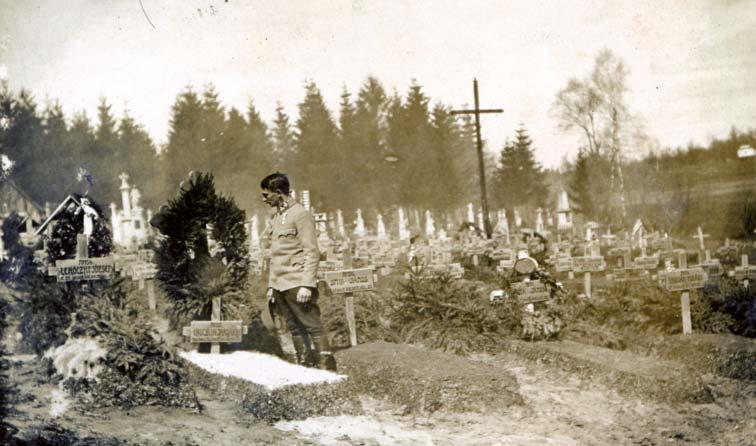 Vojenský cintorín v Podhorciach na ruskom fronte, 1917 (Fotografi a z albumu Spomienka
