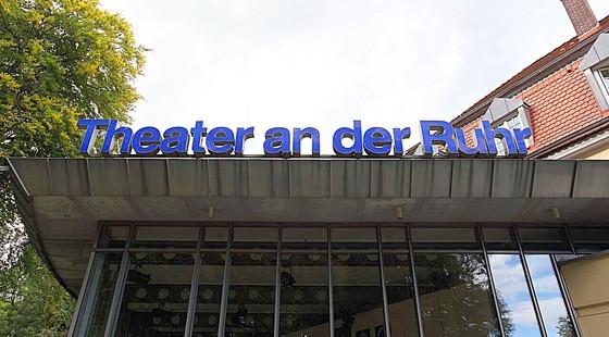 Das Geheimnis der Freiheit? Es ist der Mut Projektwoche mit dem Theater an der Ruhr zu Schillers Wilhelm Tell Das Geheimnis der Freiheit?