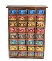 Antikoptik, drei farbenfroh bemalte Schübe und eine Tür, 23 x 12 x 23 cm 49,00 in1-80-337 Kleine