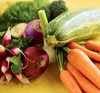 3 WELCHE LEBENS - MITTEL BEVOR- ZUGEN SIE? Wenn Sie viel Salat und Gemüse essen, wählen Sie ein Modell mit speziellen Gemüseschubladen.