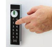Schlüssellose Identifikation Schlüssellos - per PIN-Code Der persönliche PIN-Code lässt sich bequem durch leichtes Berühren der Tastenfelder eingeben.
