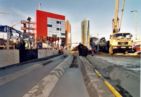 Blähglas Gefügedichter Leichtbeton Leichtmauermörtel LM 21 12 Druckfestigkeit fp28 [MPa] 10 8 6 4 2 0 Zulässiger Bereich für die