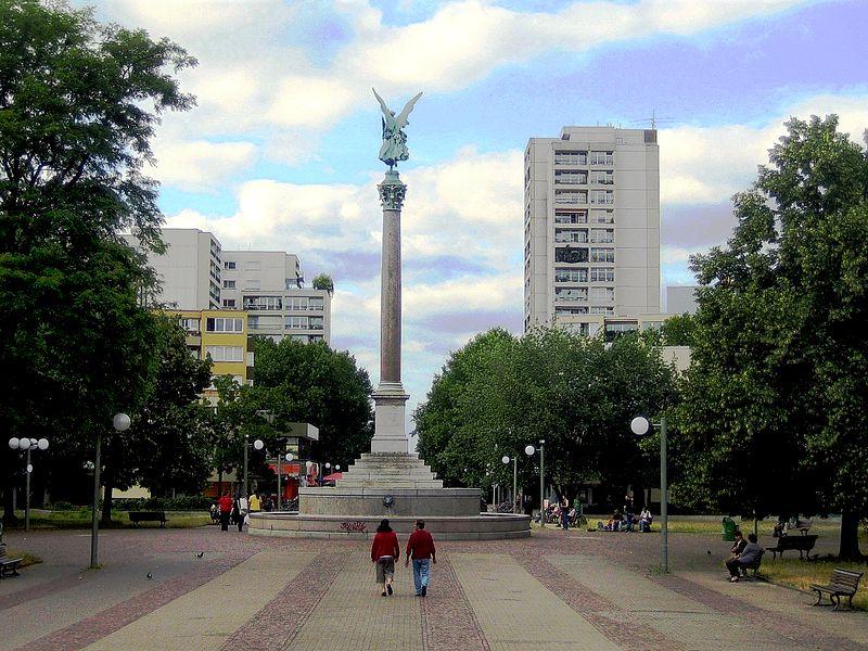 Vom Belle-Alliance-Platz zum Mehringplatz oder: vom